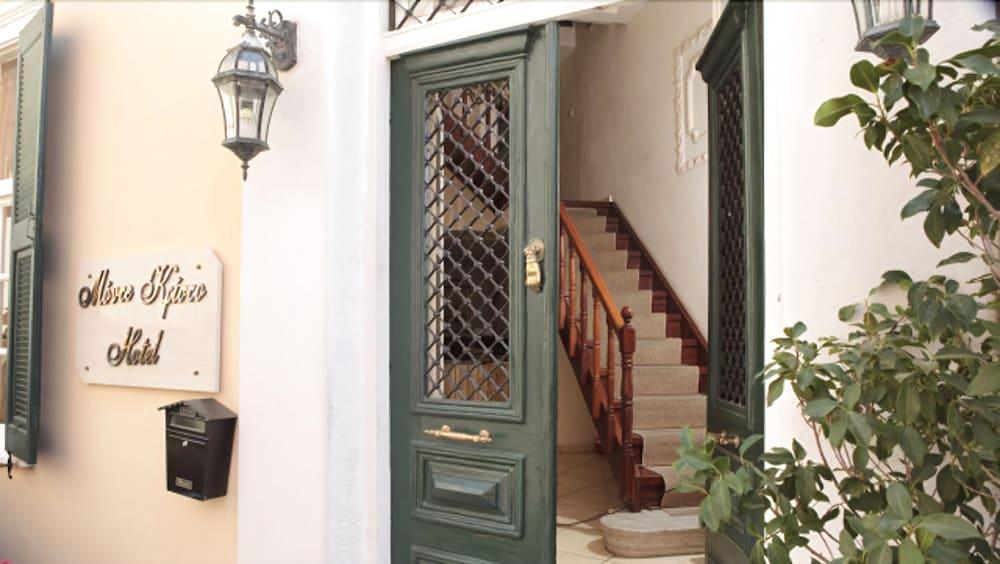 Monte Kristo Otel Ermoupoli Dış mekan fotoğraf