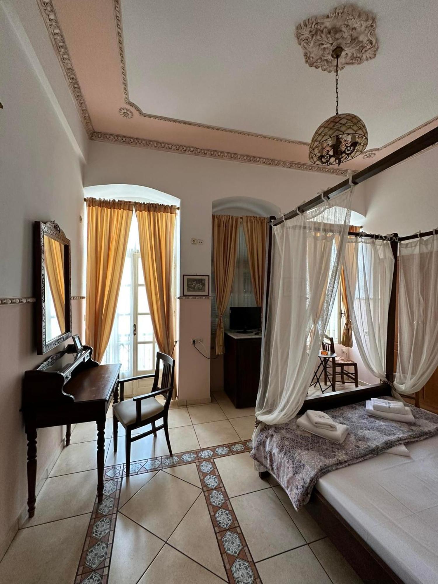 Monte Kristo Otel Ermoupoli Dış mekan fotoğraf