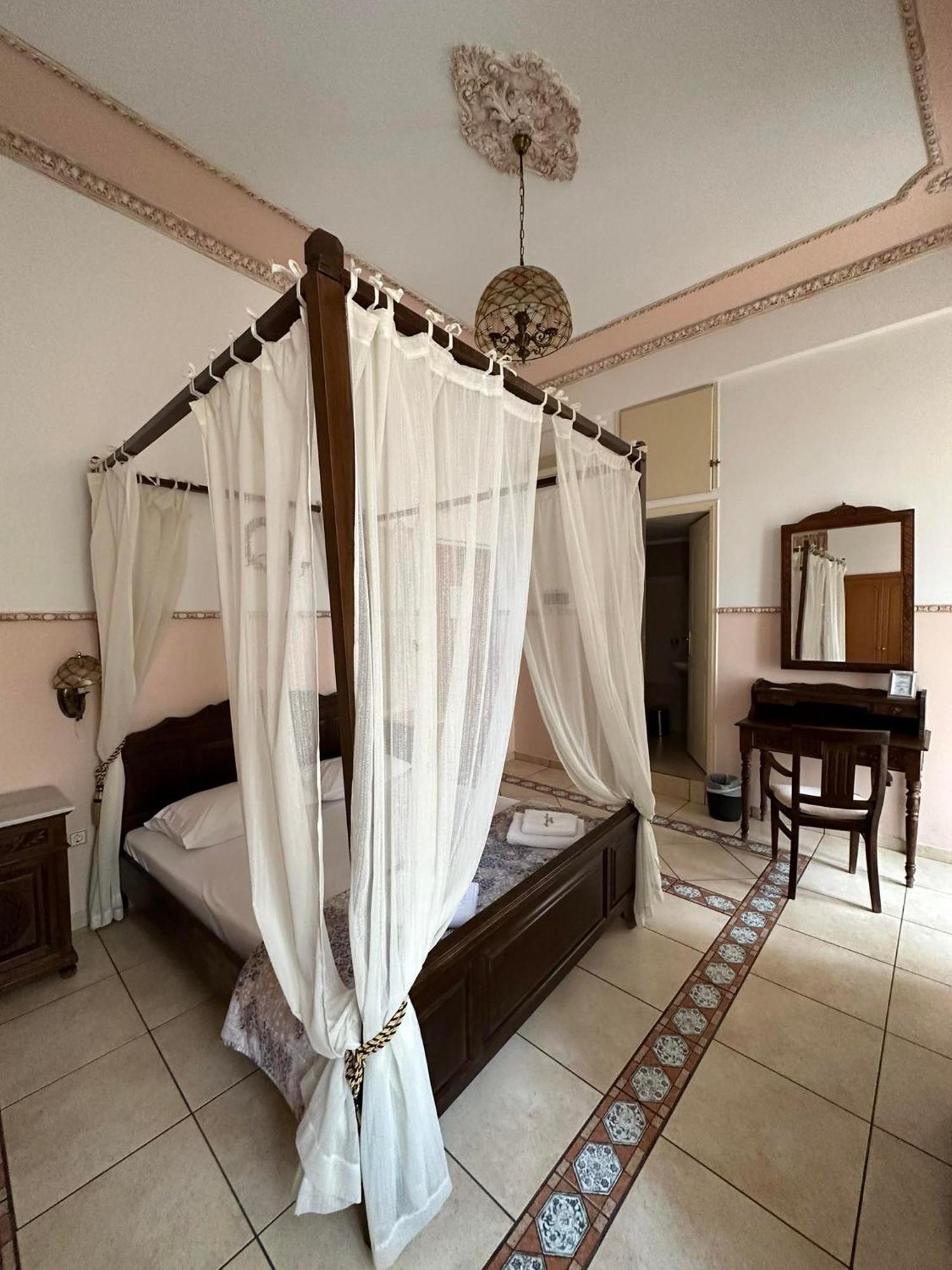Monte Kristo Otel Ermoupoli Dış mekan fotoğraf