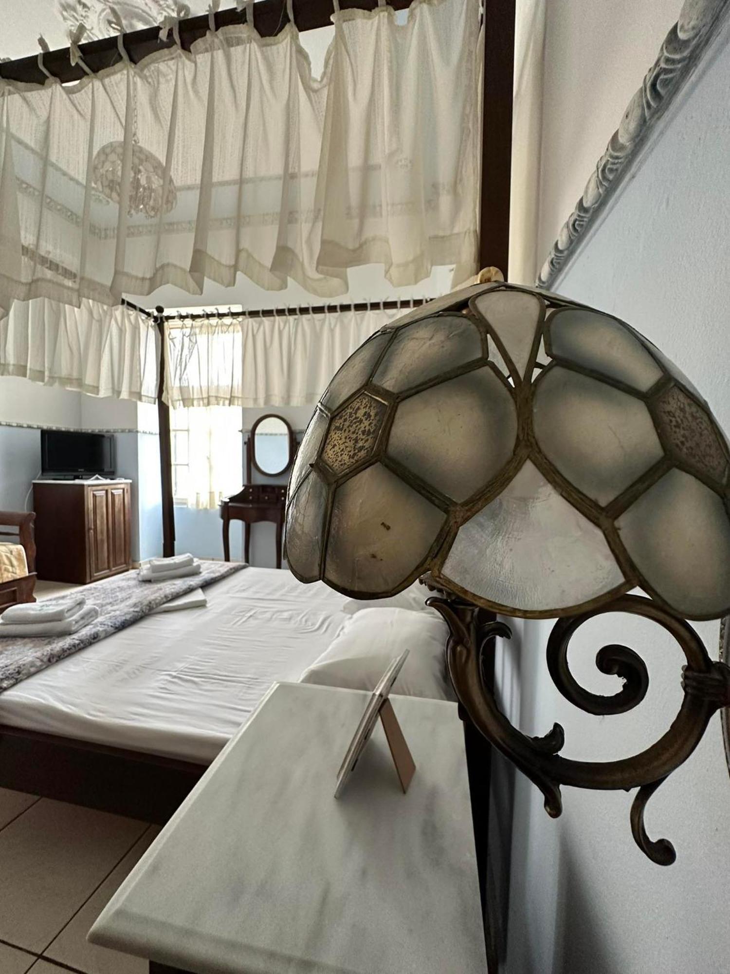 Monte Kristo Otel Ermoupoli Dış mekan fotoğraf