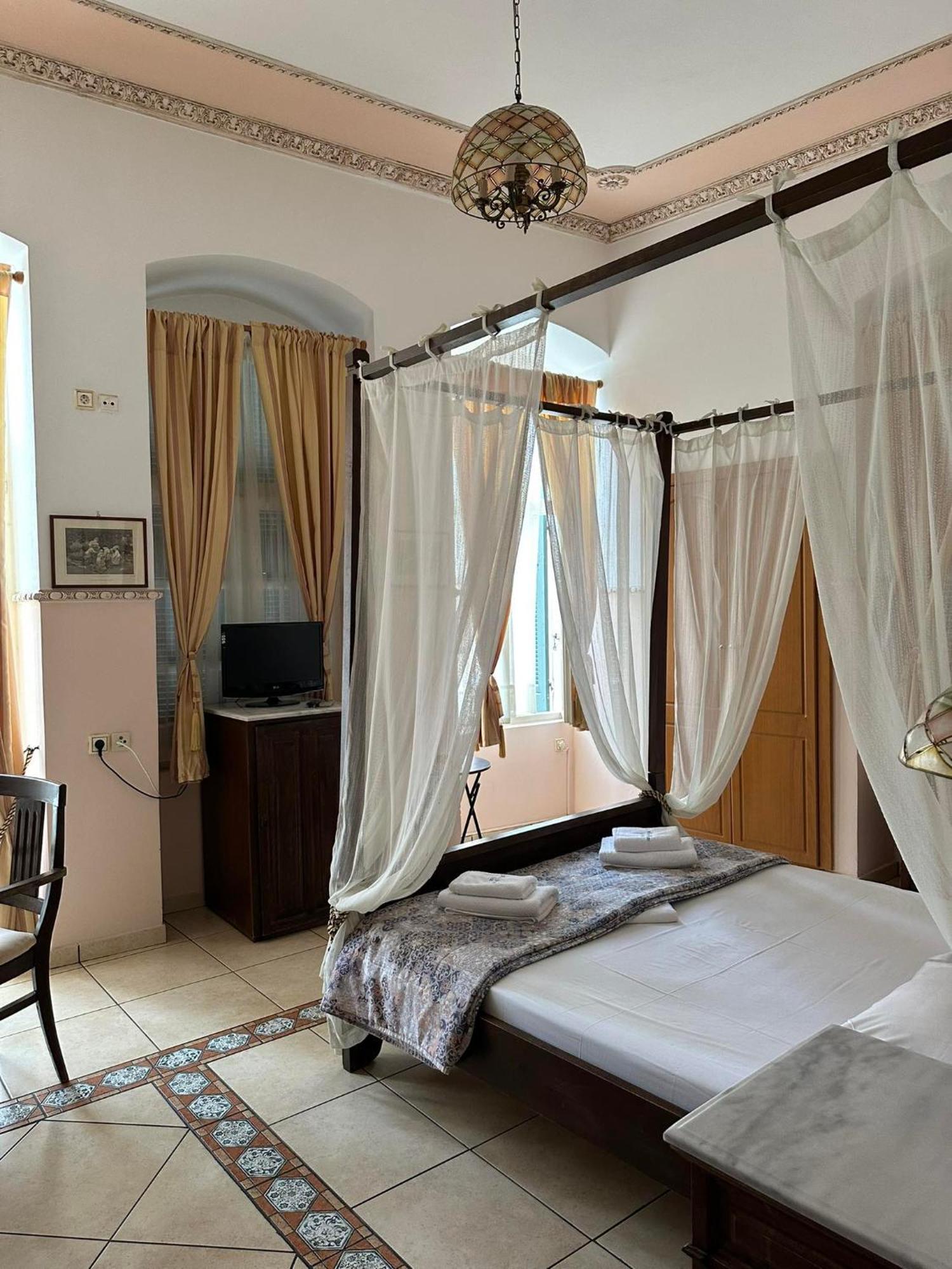 Monte Kristo Otel Ermoupoli Dış mekan fotoğraf