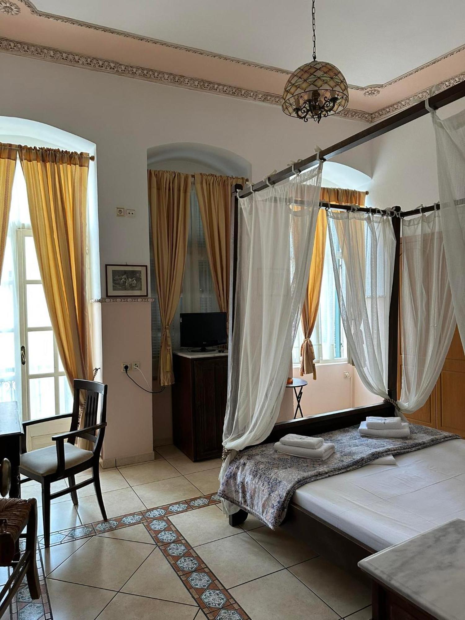 Monte Kristo Otel Ermoupoli Dış mekan fotoğraf
