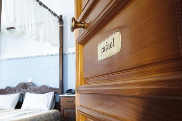 Monte Kristo Otel Ermoupoli Oda fotoğraf