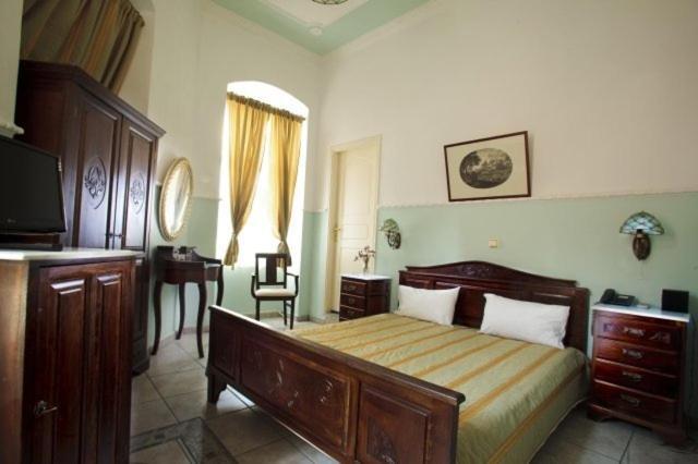 Monte Kristo Otel Ermoupoli Oda fotoğraf